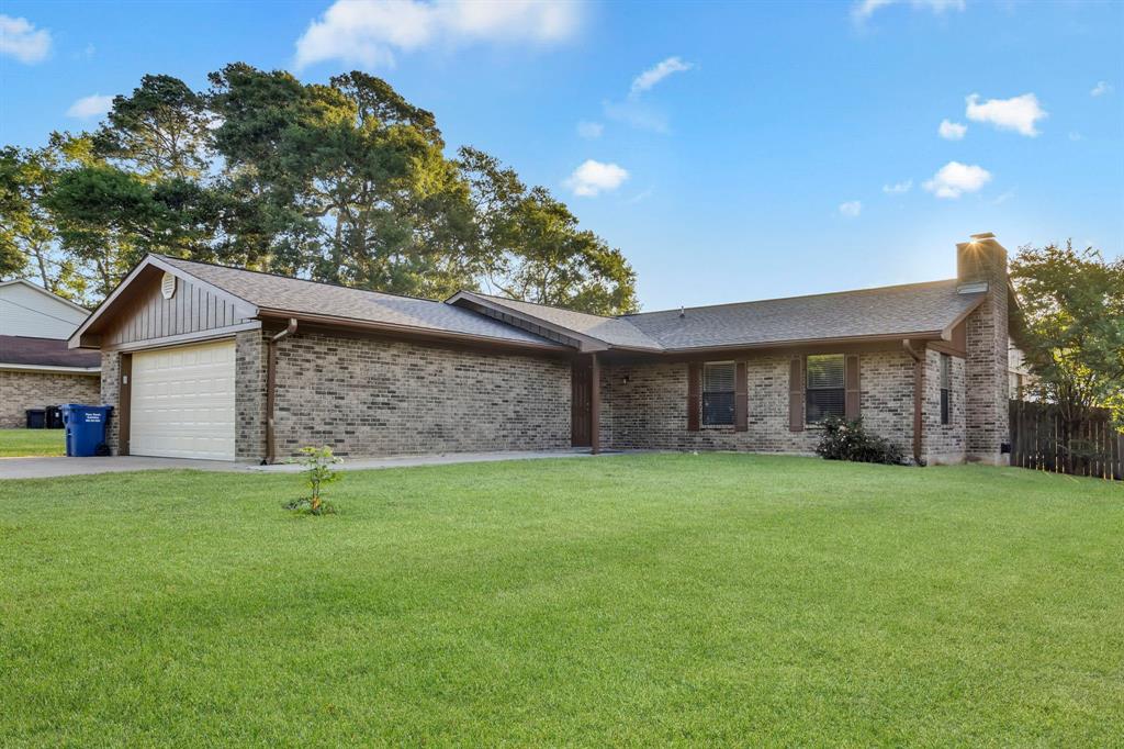 110 Campbell Wood Drive, Livingston, Texas image 2