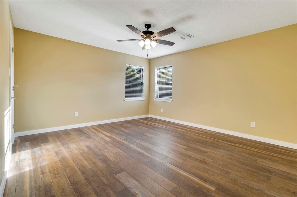 110 Campbell Wood Drive, Livingston, Texas image 16