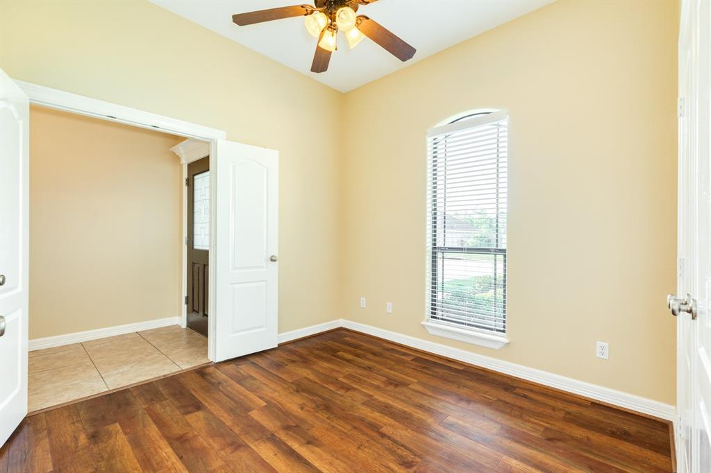 702 Moore Street, Richwood, Texas image 6