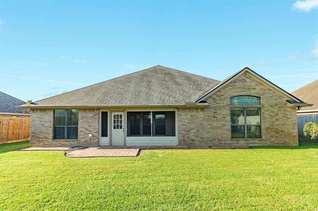 702 Moore Street, Richwood, Texas image 31