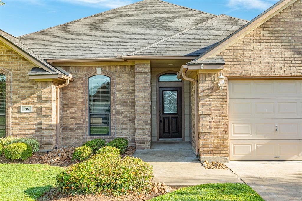 702 Moore Street, Richwood, Texas image 9
