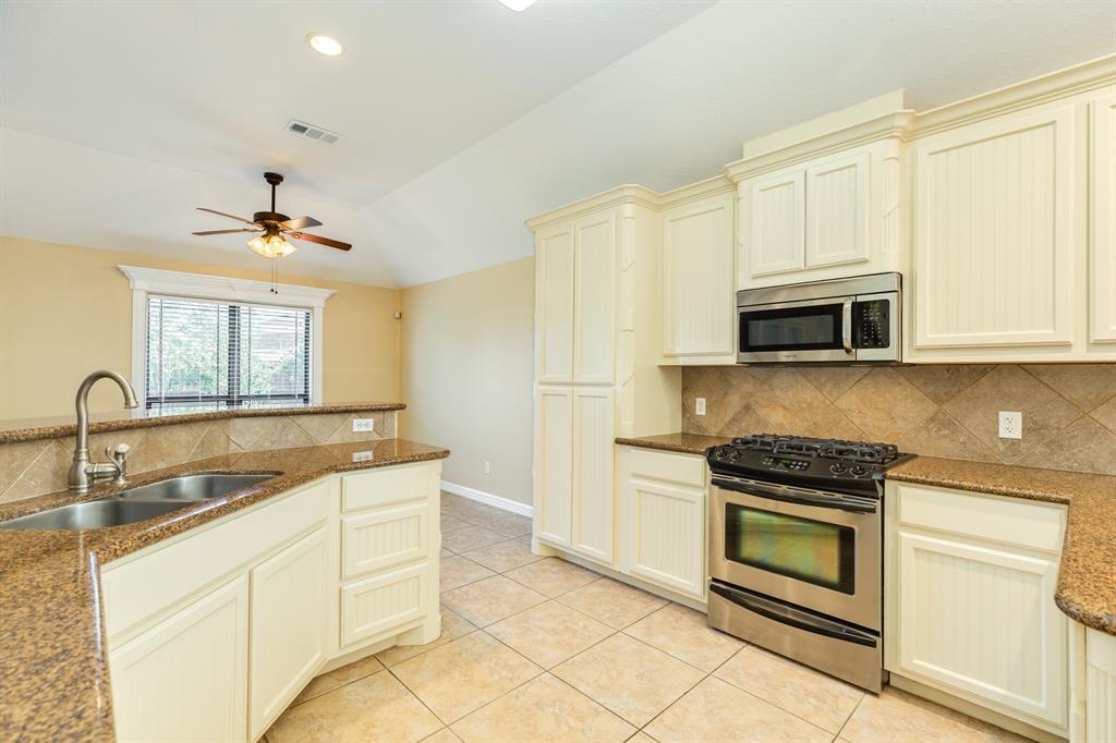 702 Moore Street, Richwood, Texas image 15