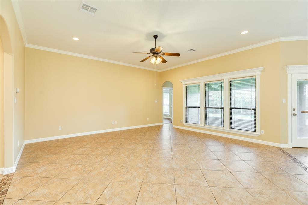 702 Moore Street, Richwood, Texas image 2
