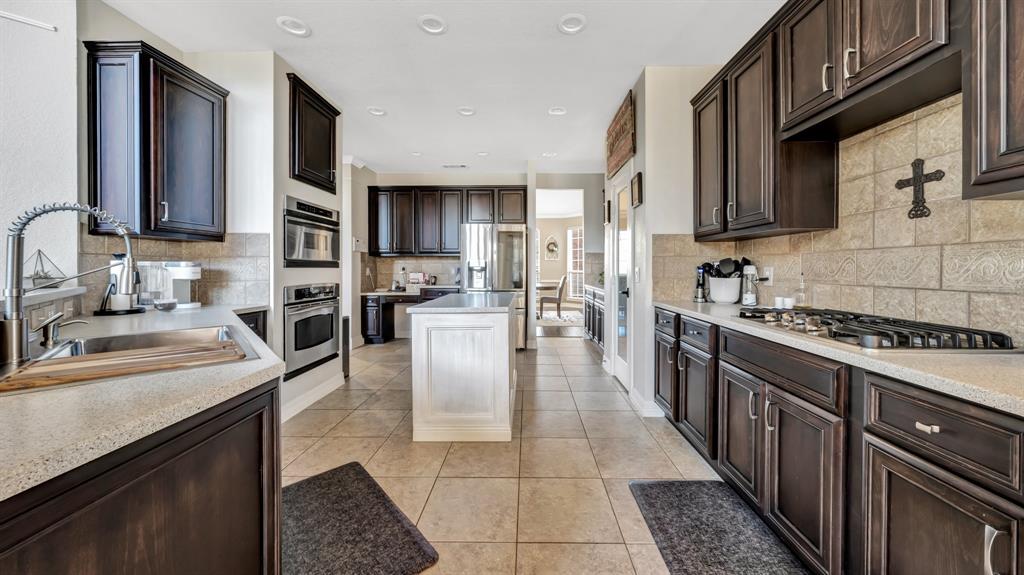 303 Normandy Lane, Heath, Texas image 8