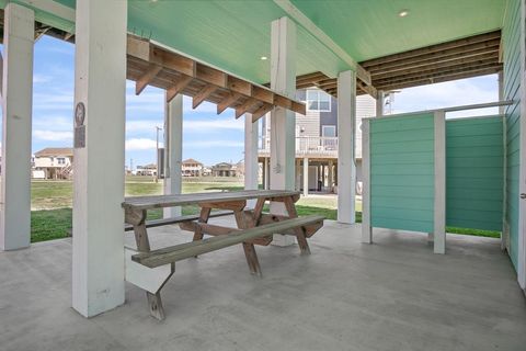 Single Family Residence in Crystal Beach TX 1990 Calypso 32.jpg