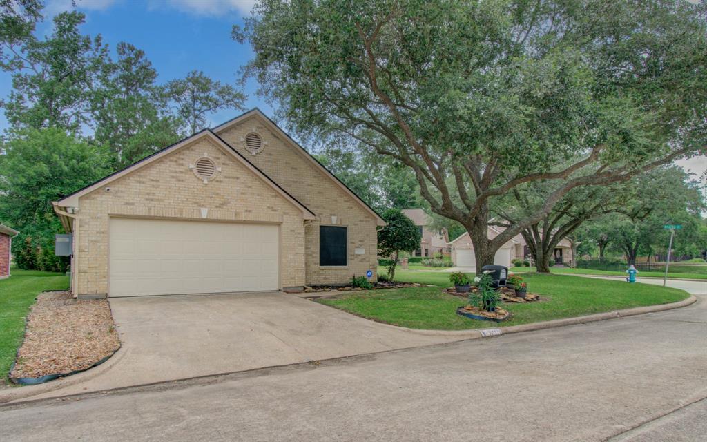 20111 18th Fairway Drive, Humble, Texas image 1