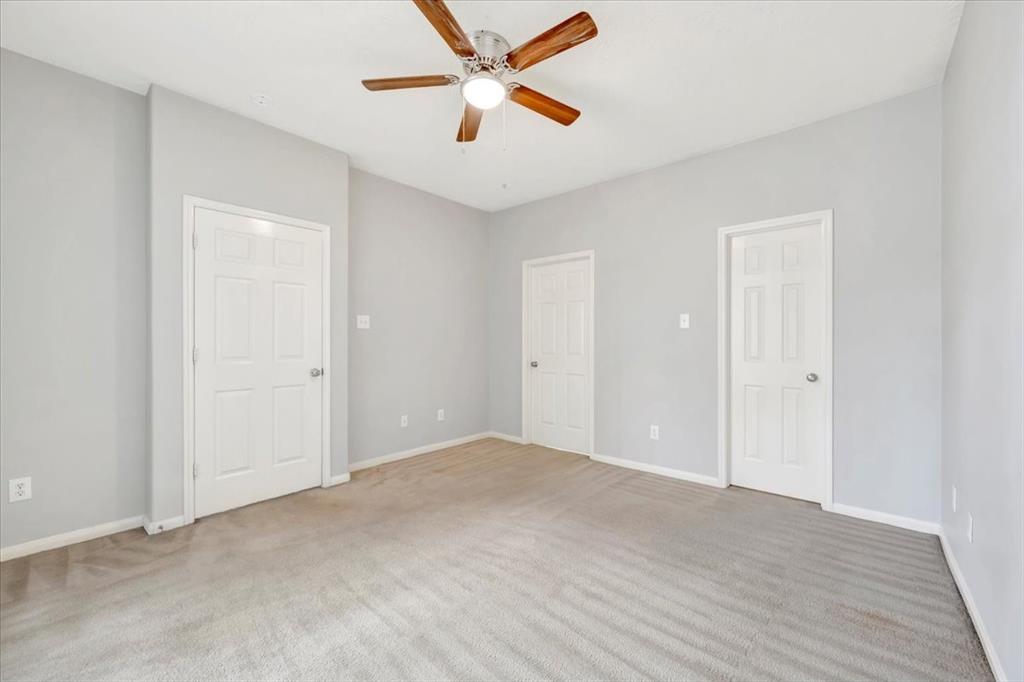 906 Garden Walk Drive, La Porte, Texas image 15