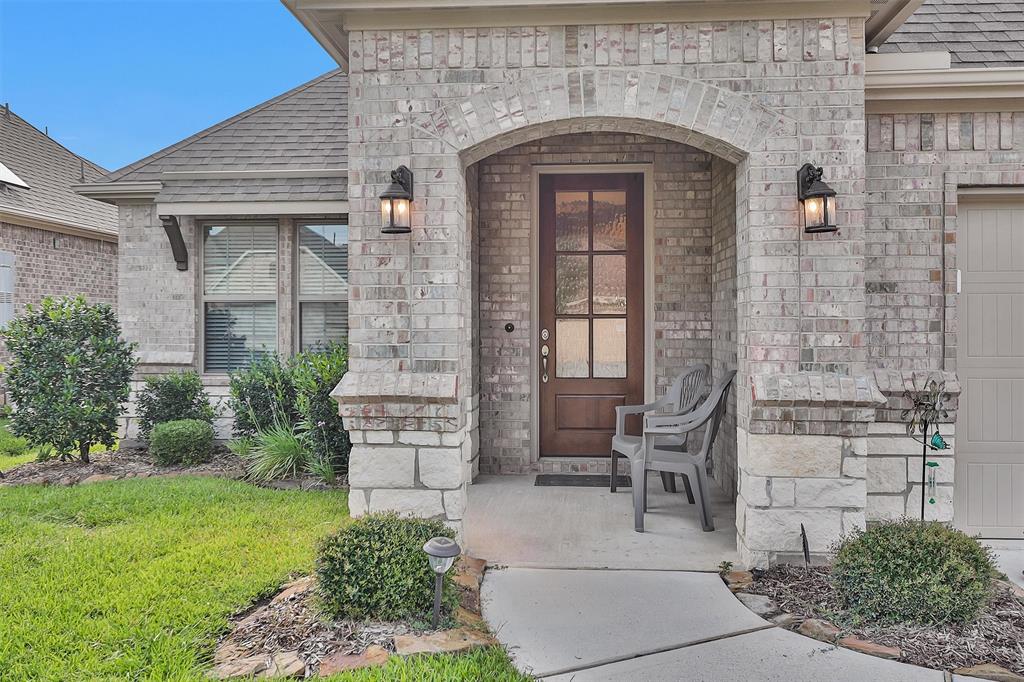 5746 Lakeside Villas Court