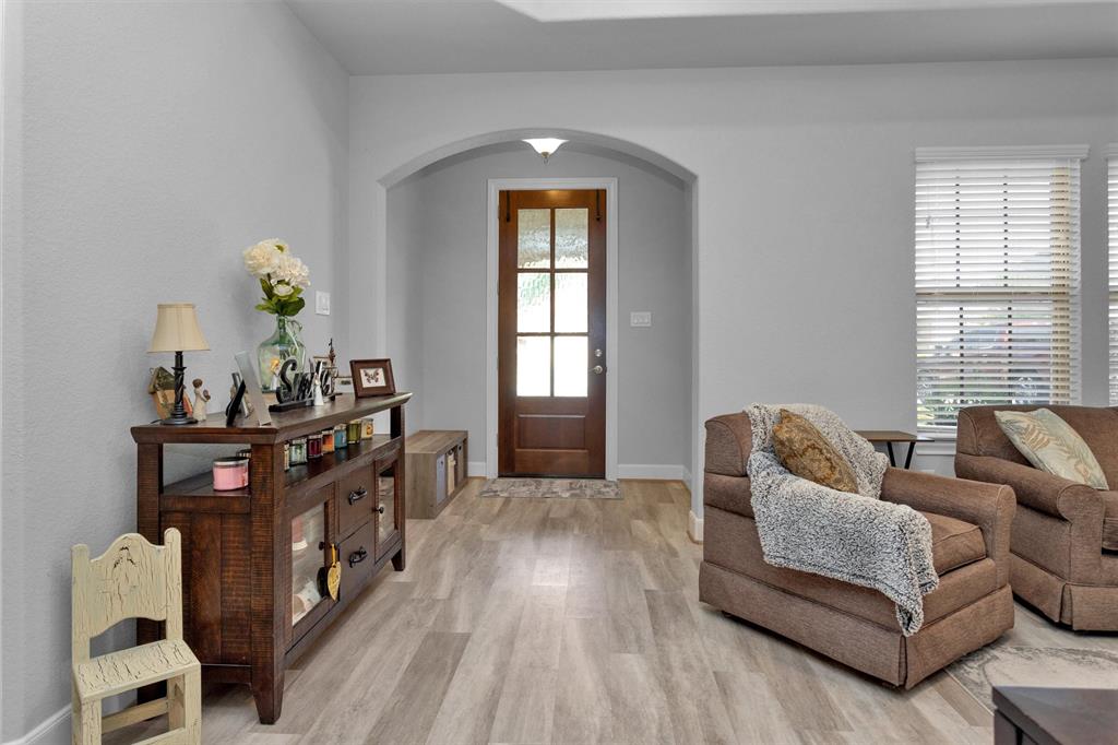 5746 Lakeside Villas Court