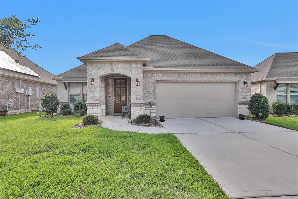5746 Lakeside Villas Court