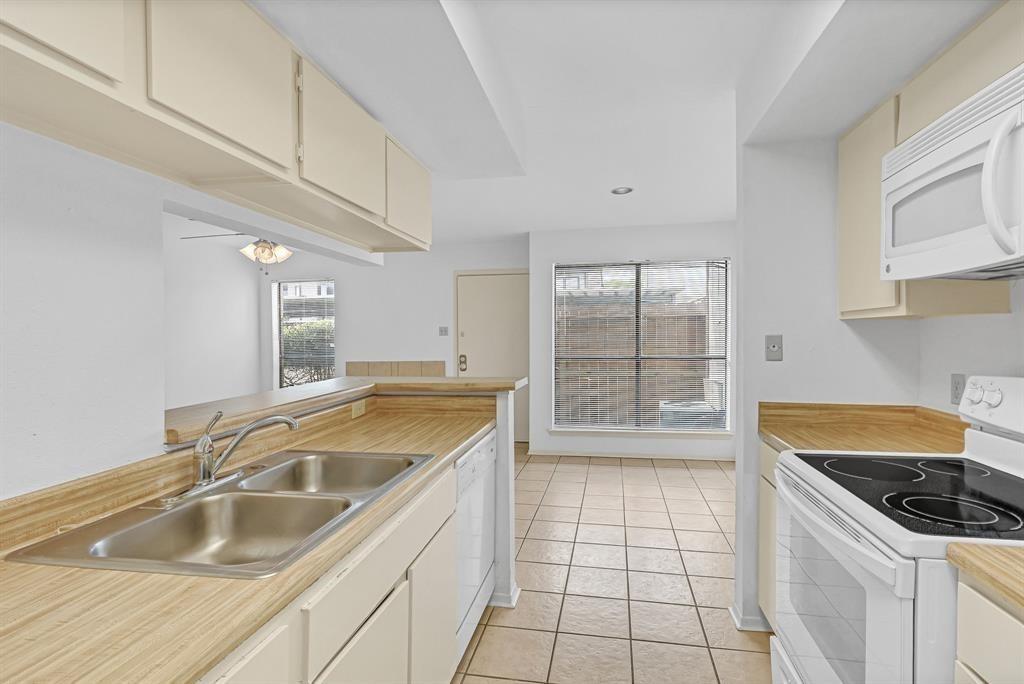 6633 W Airport Boulevard #514, Houston, Texas image 12