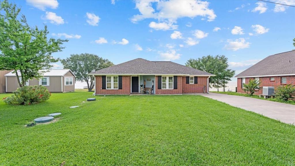 281 Fishermans Bend Drive, Point Blank, Texas image 1