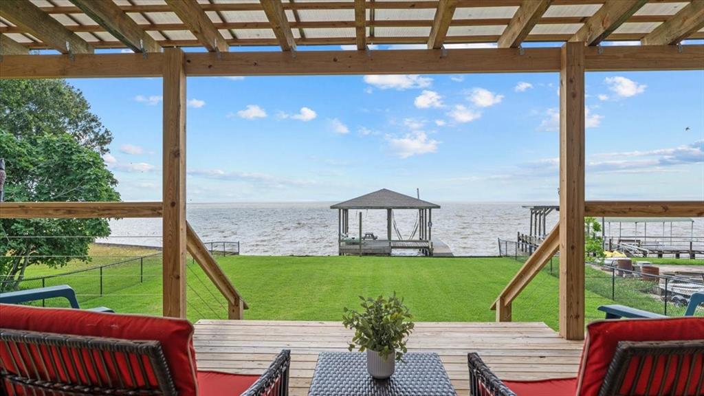 281 Fishermans Bend Drive, Point Blank, Texas image 2