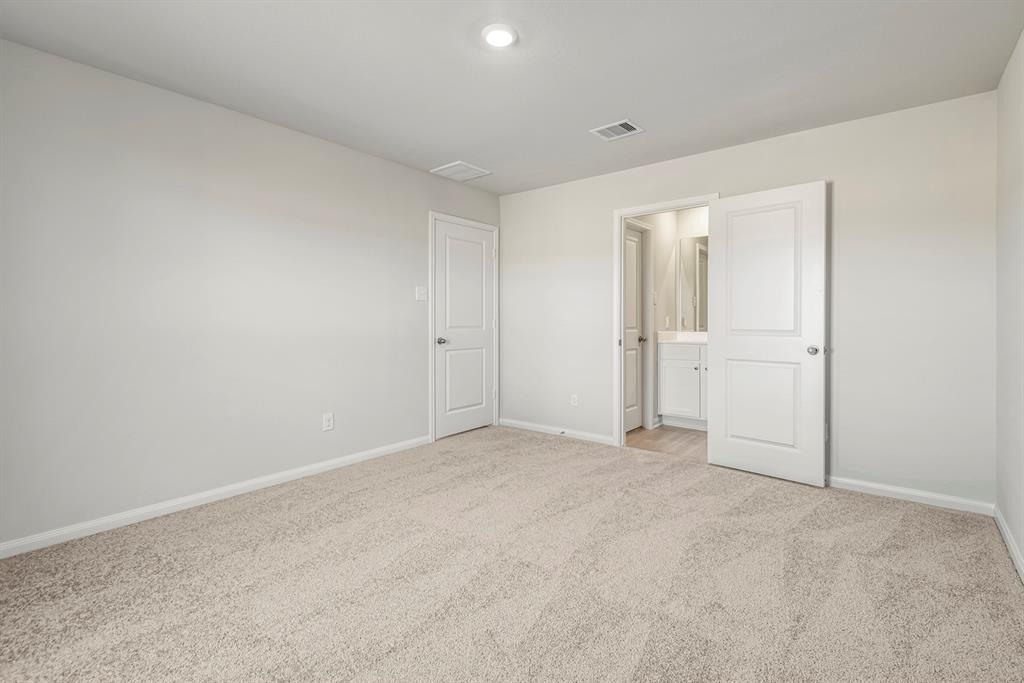 10430 Red Cardinal Drive Drive, Cleveland, Texas image 6