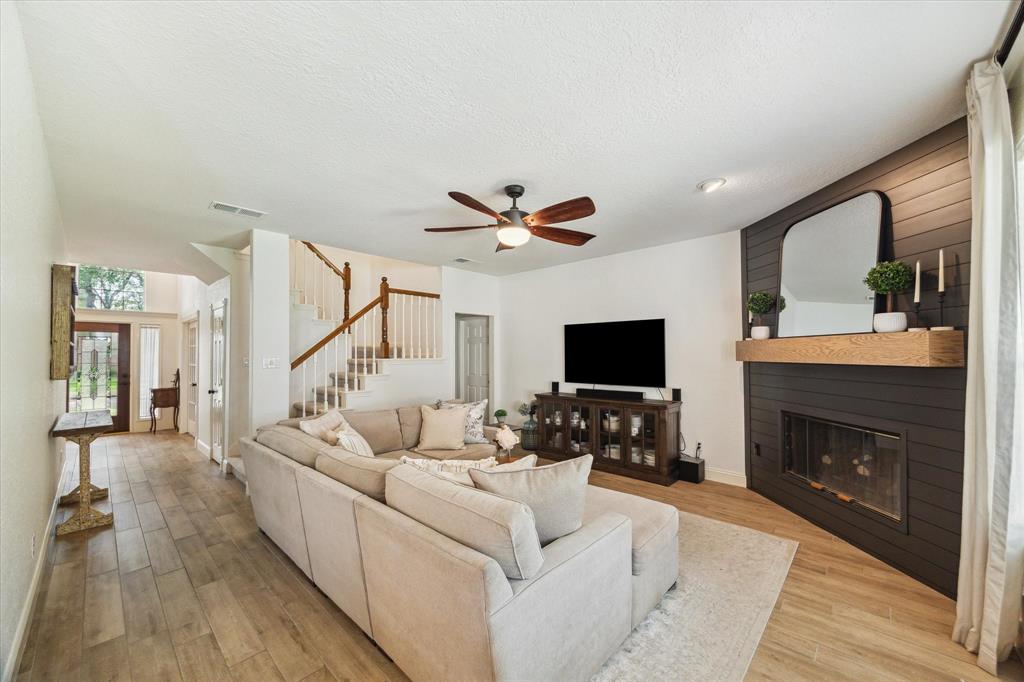 4406 Tarlton Way, Sugar Land, Texas image 12