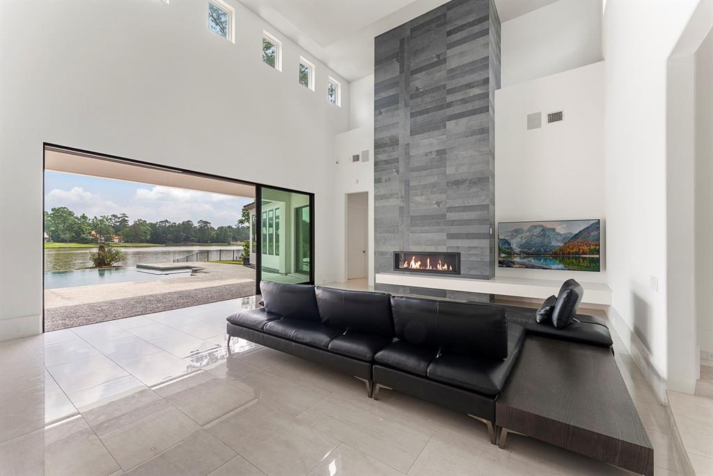 3214 W Benders Landing Boulevard, Spring, Texas image 18