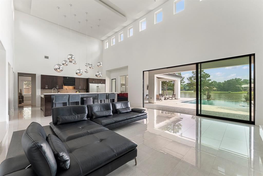 3214 W Benders Landing Boulevard, Spring, Texas image 17