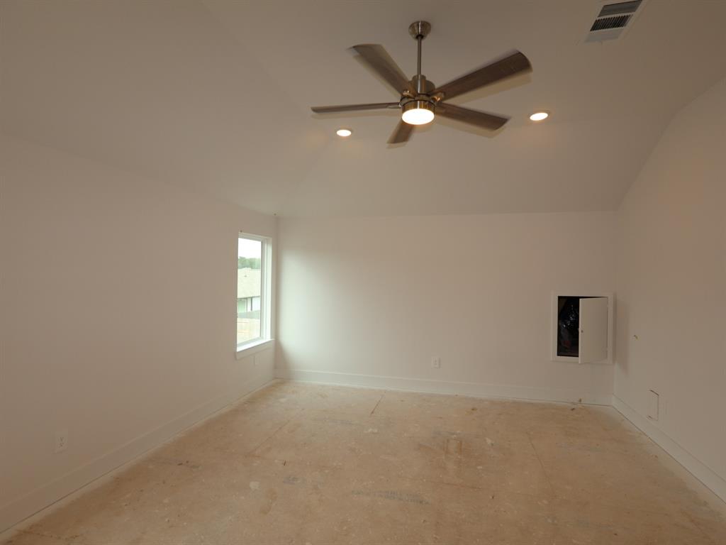 17163 Quaking Aspen Lane, New Caney, Texas image 2