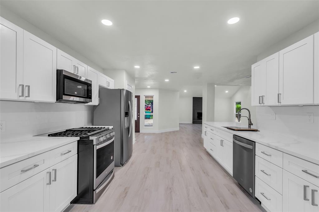 1602 Pine Oak Drive