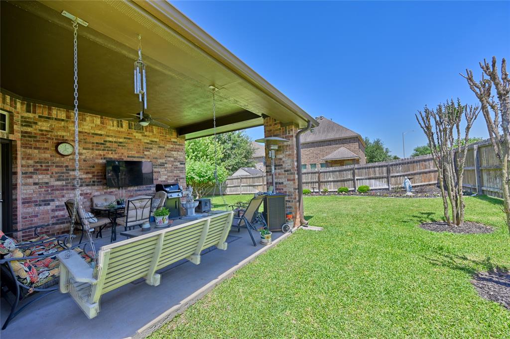 2207 Ralston Creek Court, Brenham, Texas image 6