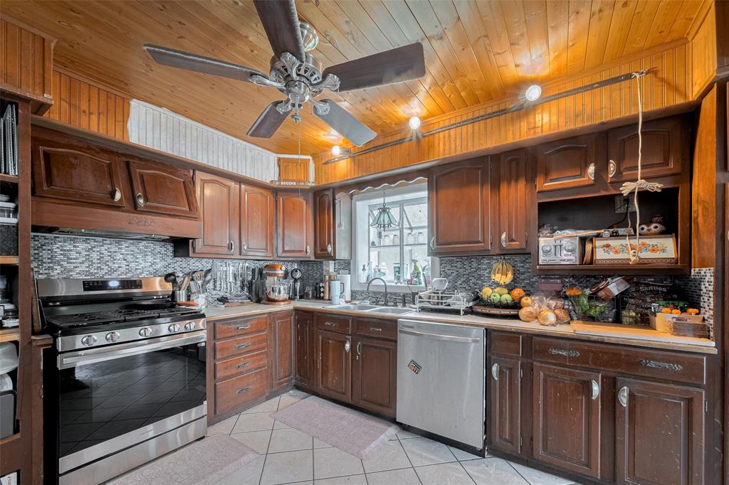230 9th Avenue, Texas City, Texas image 17