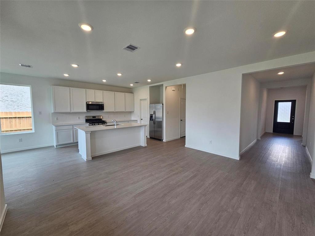 6811 Yellow Jessamine Lane