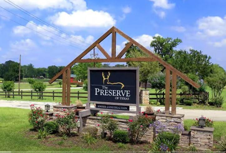 271 Center Drive, Cleveland, Texas image 1