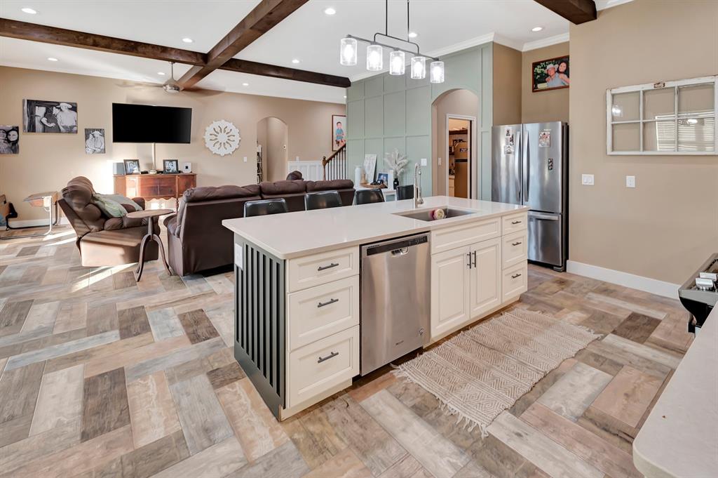 80 Pineview Road, Concan, Texas image 13