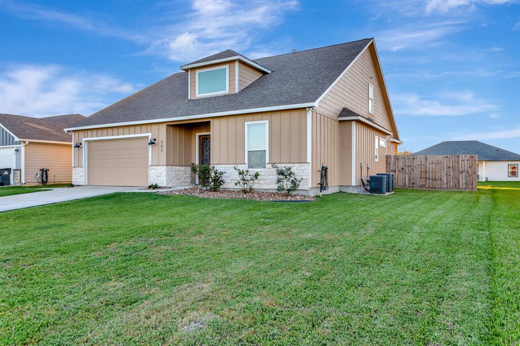 80 Pineview Road, Concan, Texas image 4