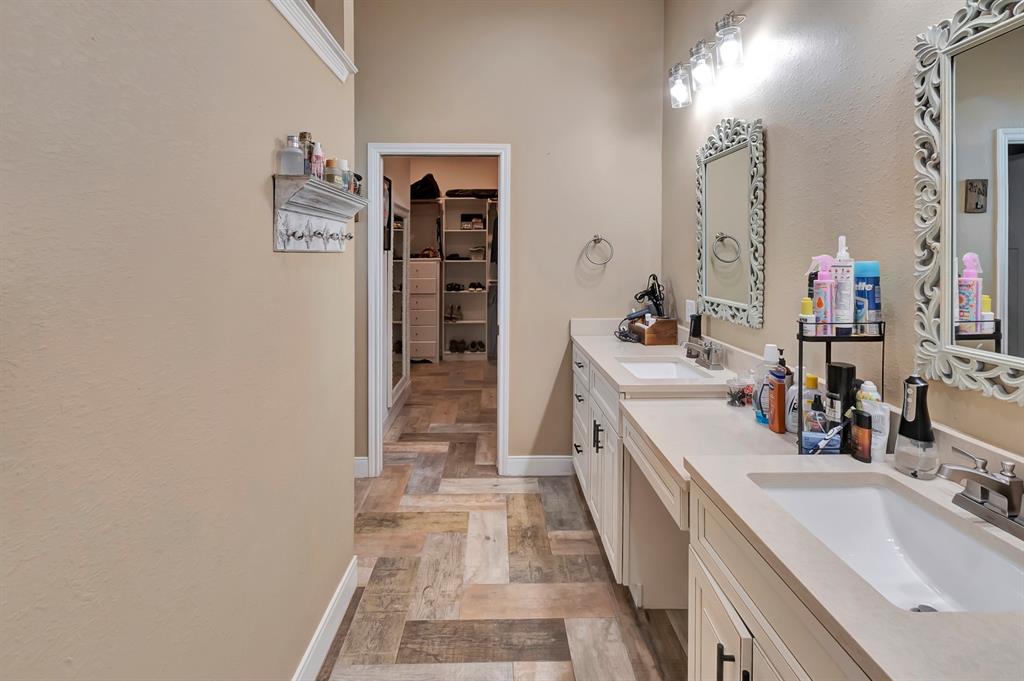 80 Pineview Road, Concan, Texas image 24