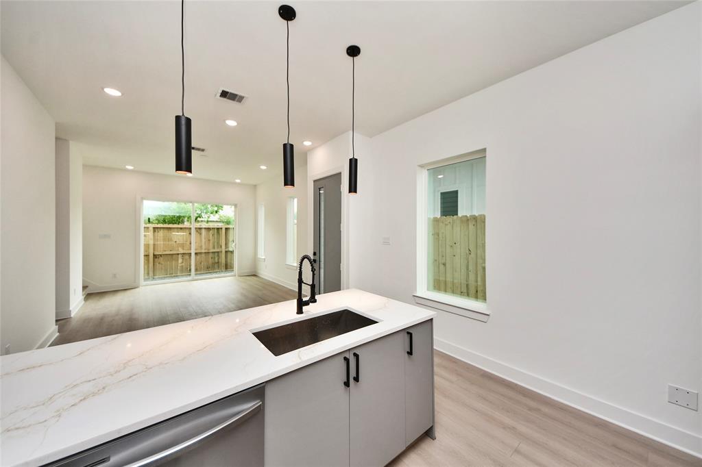 8109 Rock Rose Street, Houston, Texas image 10