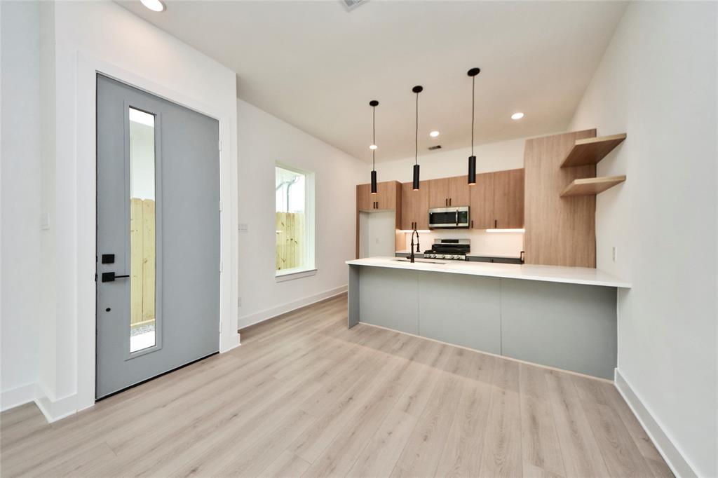 8109 Rock Rose Street, Houston, Texas image 6