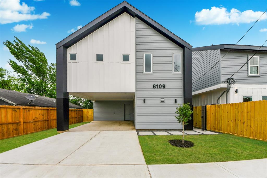 8109 Rock Rose Street, Houston, Texas image 2