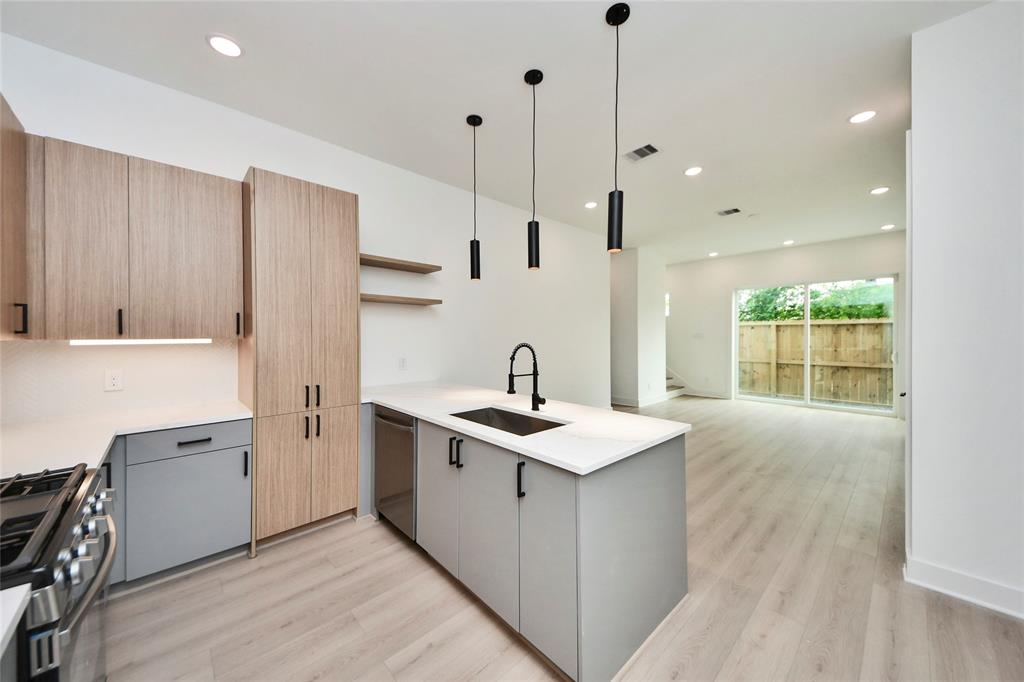 8109 Rock Rose Street, Houston, Texas image 8