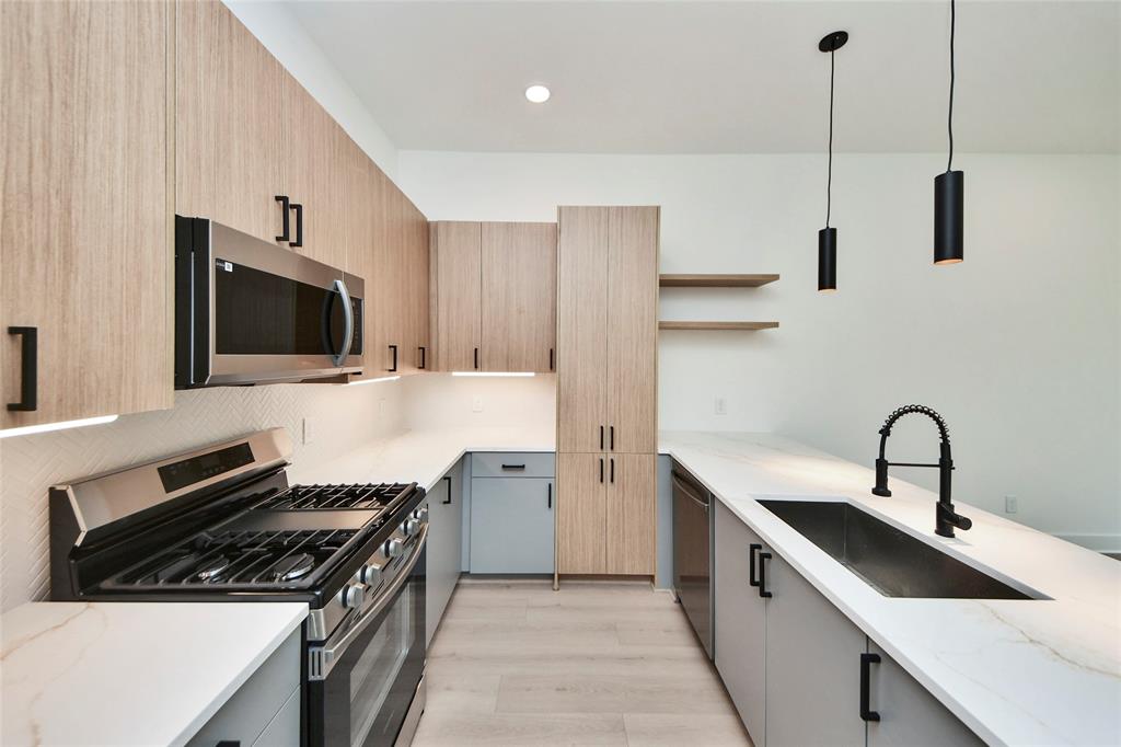 8109 Rock Rose Street, Houston, Texas image 9