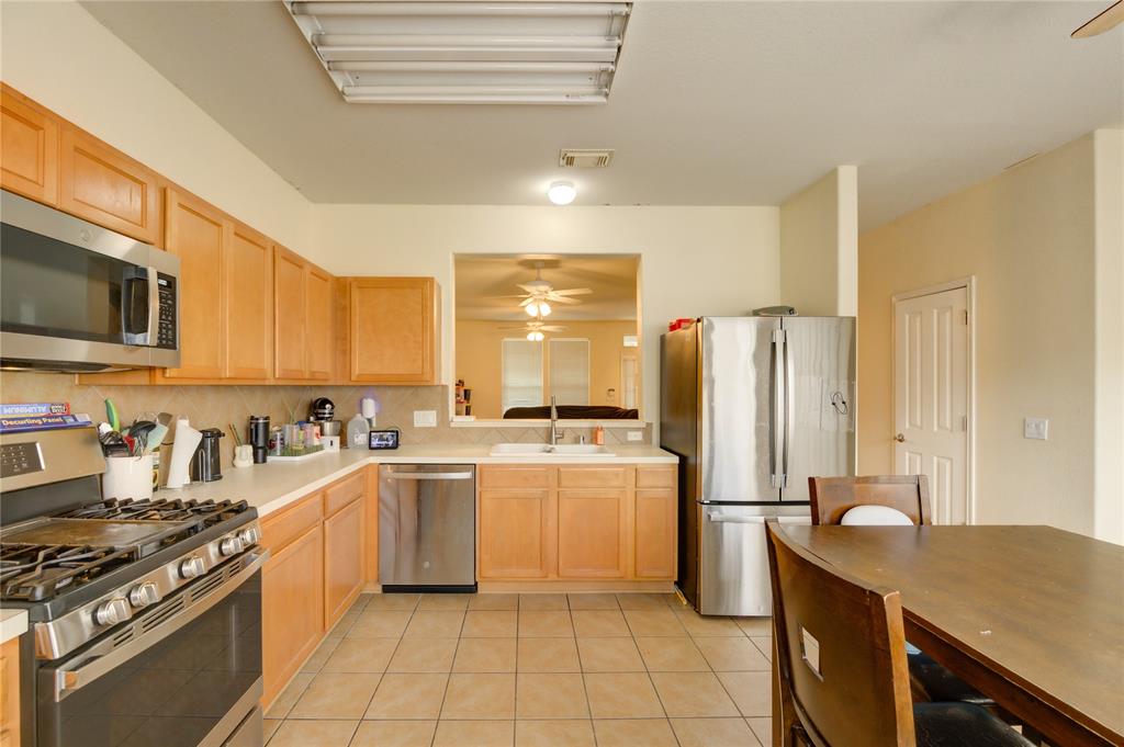 23610 Youpon Lake Lane, Spring, Texas image 11