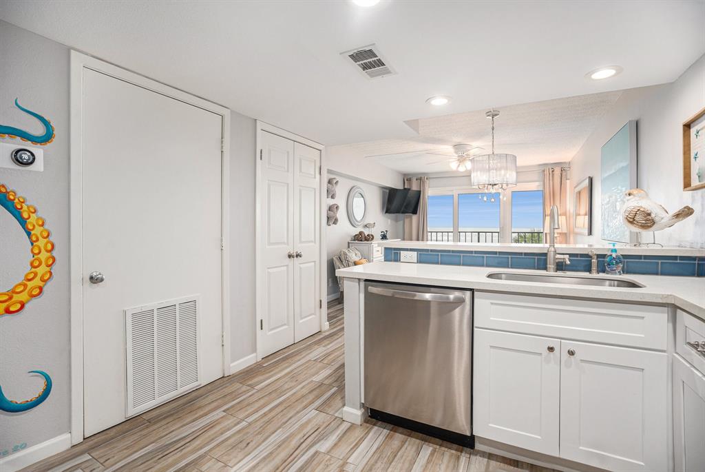 7310 Seawall Blvd Blvd #210, Galveston, Texas image 10