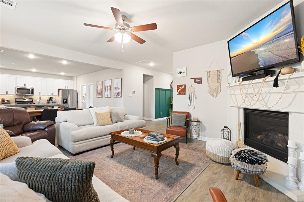 112 Wind Flower Track Court, Conroe, Texas image 10
