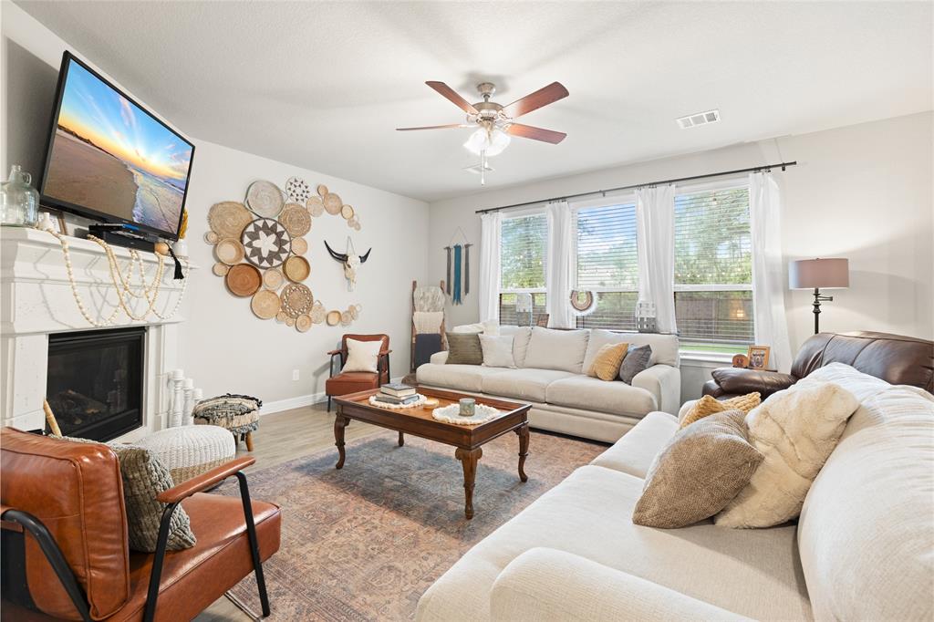 112 Wind Flower Track Court, Conroe, Texas image 9