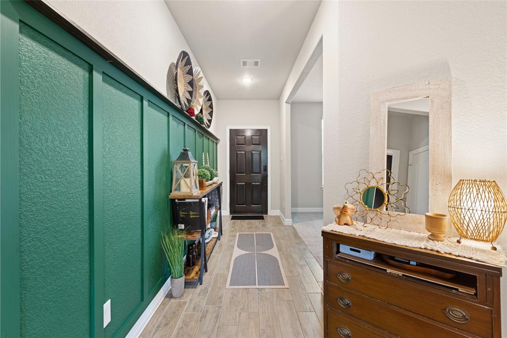 112 Wind Flower Track Court, Conroe, Texas image 5
