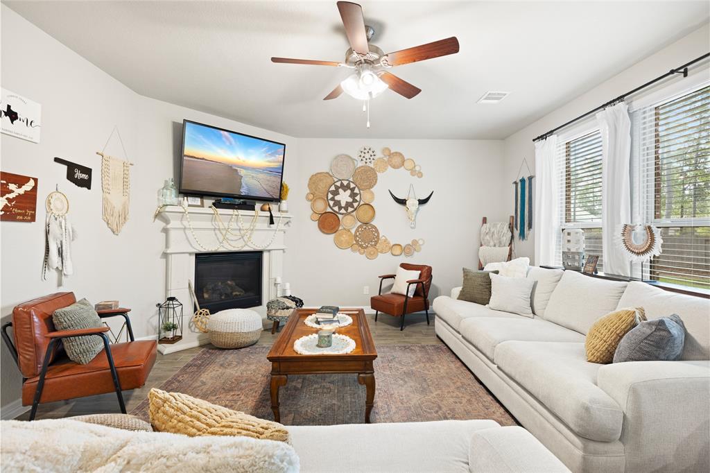 112 Wind Flower Track Court, Conroe, Texas image 11