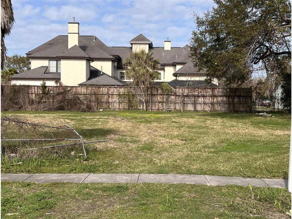 121-123 Van Molan Street, Houston, Texas image 2