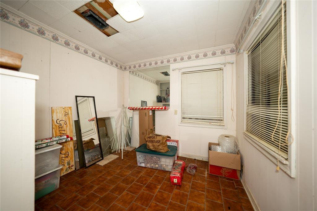 404 N Grace Street, Crockett, Texas image 21