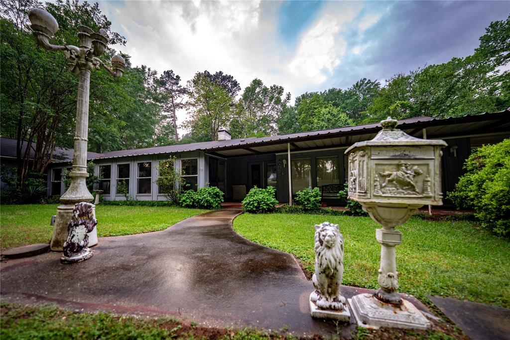 404 N Grace Street, Crockett, Texas image 1