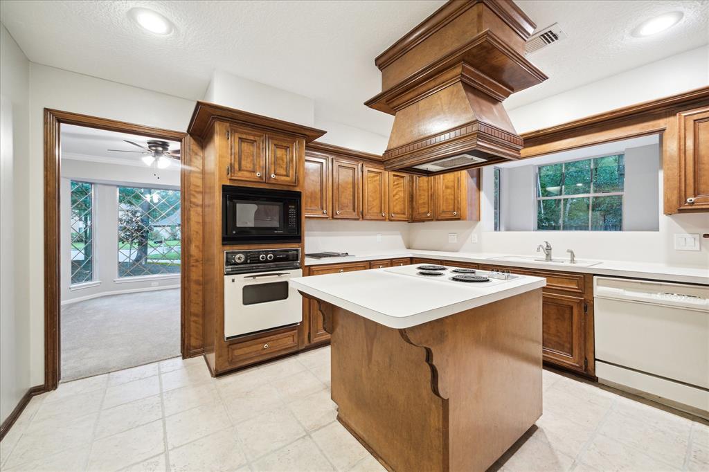 3403 Tern Lake Drive, Kingwood, Texas image 11