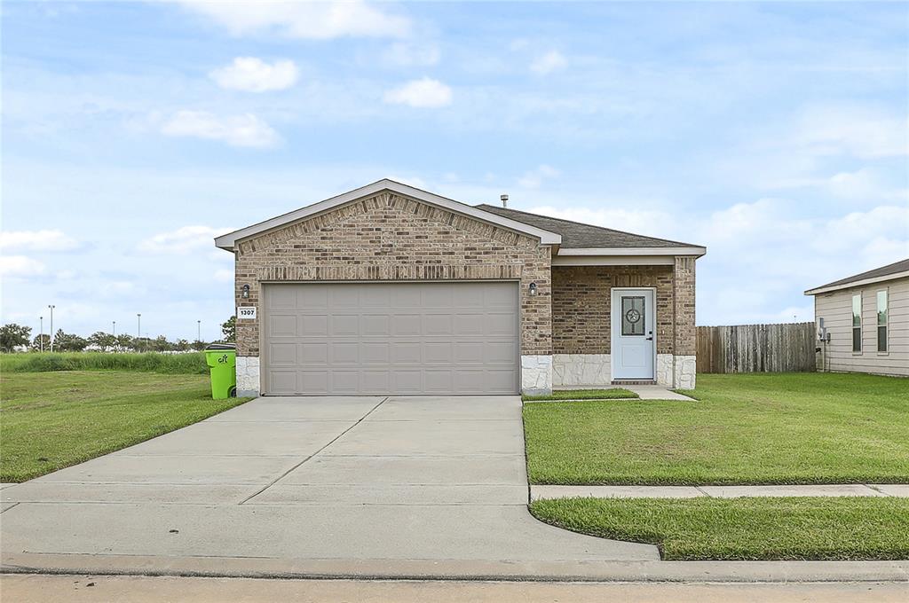 View Rosenberg, TX 77471 house