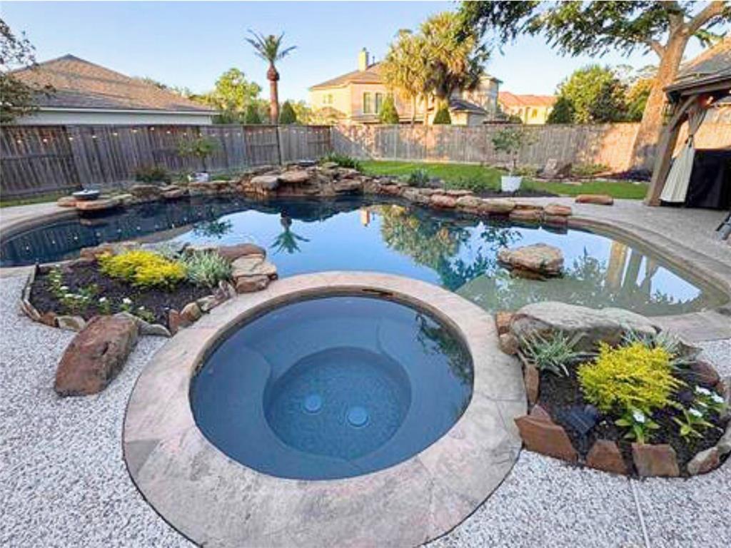 1011 Oak Park Lane