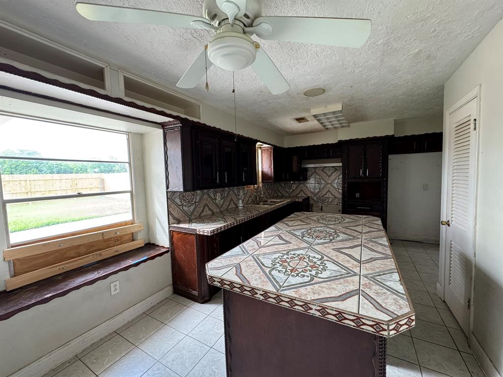 10134 Kirkglen Drive, Houston, Texas image 23