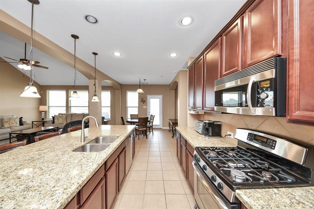 7603 Chimney Gap, Missouri City, Texas image 8