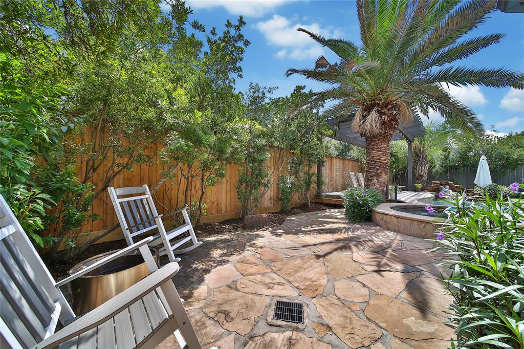 3 Pecan Trail Lane, Houston, Texas image 8